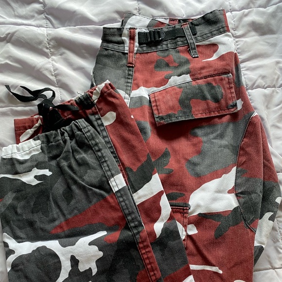 Zumiez Pants - High Rise Camo Cargo Pants